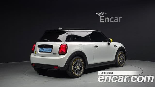 Mini Cooper Электрический (Electric) 3세대, 2023 2