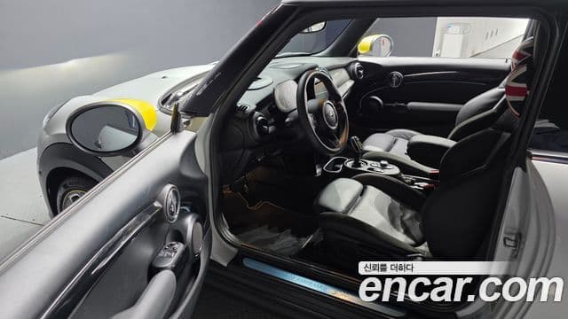Mini Cooper Электрический (Electric) 3세대, 2023 11