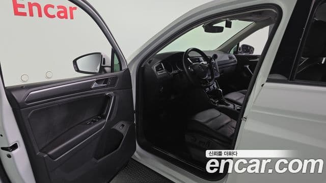 Volkswagen Tiguan 2세대 Premium, 2020 10