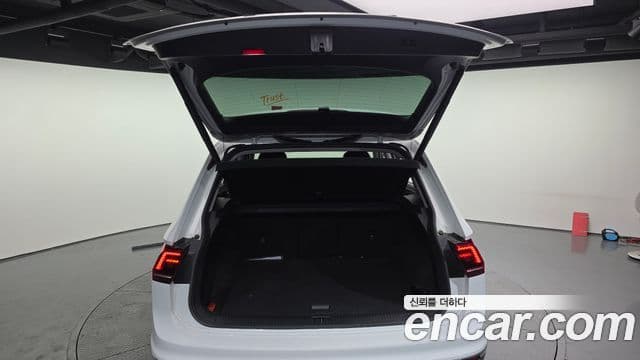 Volkswagen Tiguan 2세대 Premium, 2020 20