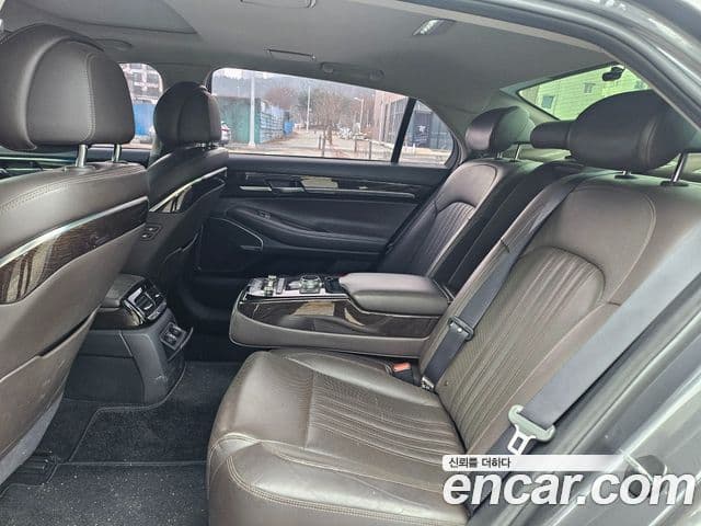 Genesis EQ900 Luxury, 2016 9