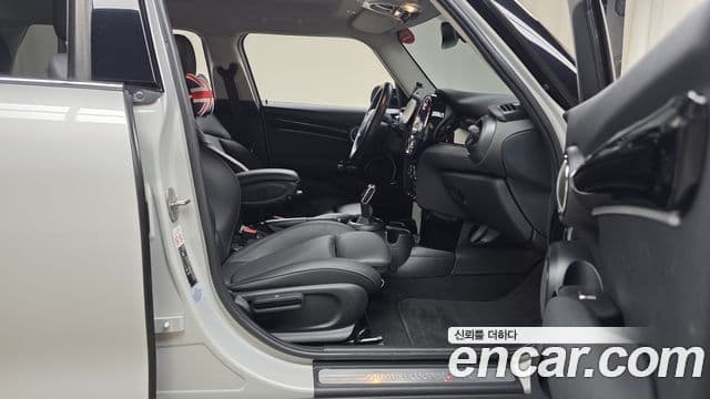 Mini Cooper S 3세대, 2022 11