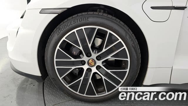 Porsche 타이칸 базовый, 2023 все фото