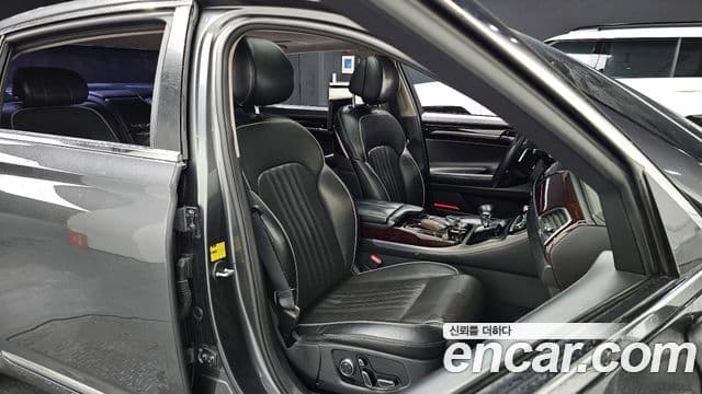 Genesis EQ900 Prestige, 2018 10