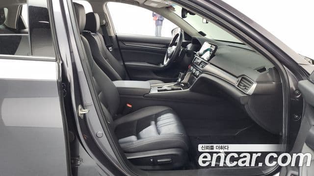 Honda Accord 10세대 1.5 турбо, 2019 11