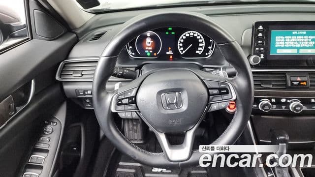 Honda Accord 10세대 1.5 турбо, 2019 13