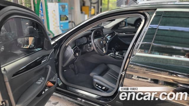 BMW 5시리즈 (G30) Luxury, 2022 все фото