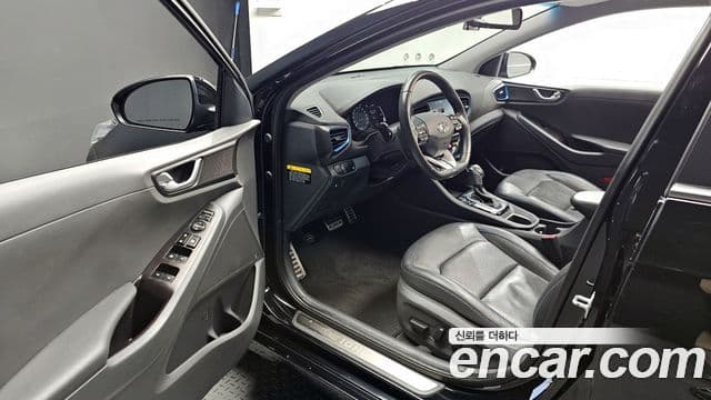 Hyundai Ioniq гибрид, 2016 10