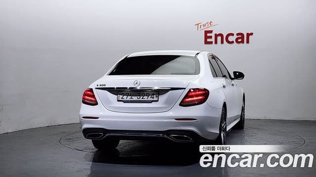 Mercedes-Benz E-класс W213 AMG Line, 2019 4