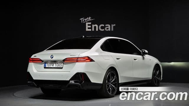 BMW 5시리즈 (G60) 530i xDrive M Sport, 2025 2