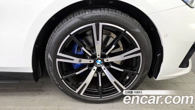BMW 5시리즈 (G60) 530i xDrive M Sport, 2025 все фото