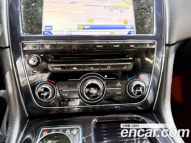 Jaguar All New XJ X351, 2013 8