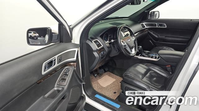 Ford Explorer 5세대, 2013 10