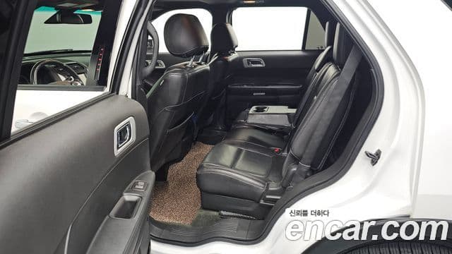 Ford Explorer 5세대, 2013 11