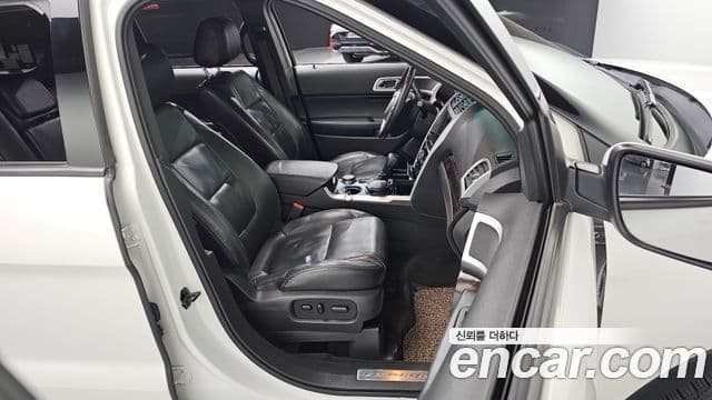 Ford Explorer 5세대, 2013 12