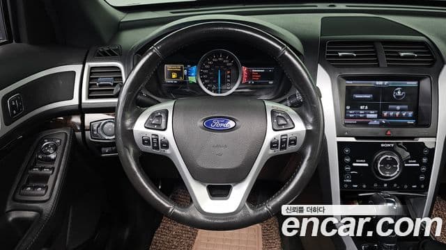 Ford Explorer 5세대, 2013 15