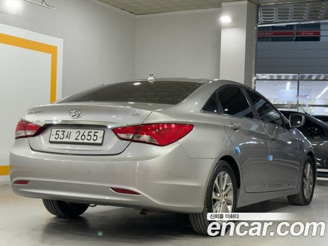 Hyundai Sonata The / новый 브릴리언트 LPI Modern(для людей с инвалидностью), 2013 6