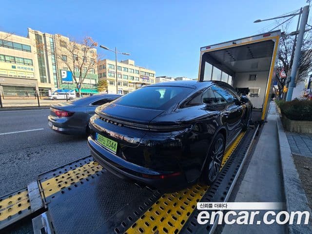 Porsche Panamera (976)