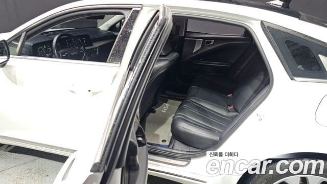 Kia K8 Trendy(таксомоторный тип), 2022 13