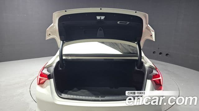 Kia K8 Trendy(таксомоторный тип), 2022 20