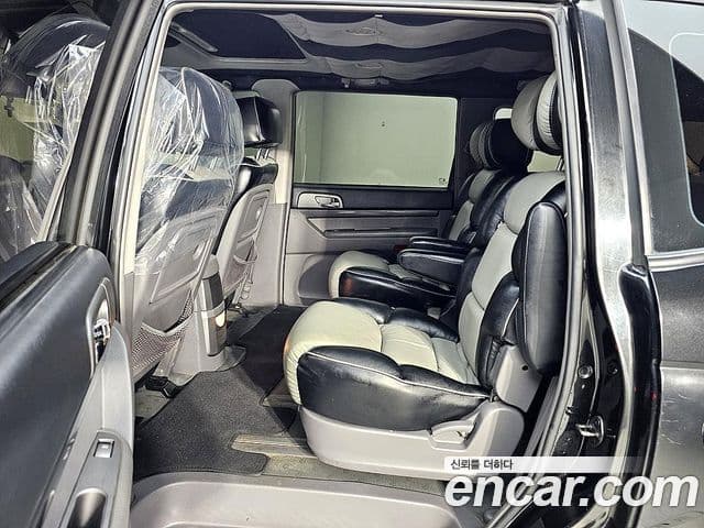 KG모빌리티(SsangYong) Korando 투리스모 4WD GT 11인승, 2014 9