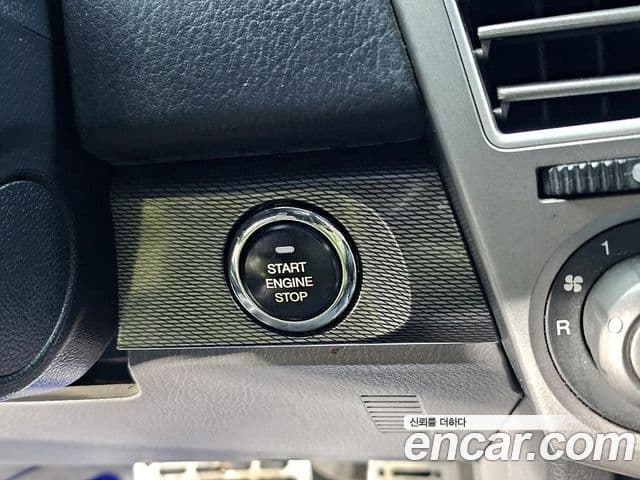 KG모빌리티(SsangYong) Korando 투리스모 4WD GT 11인승, 2014 14