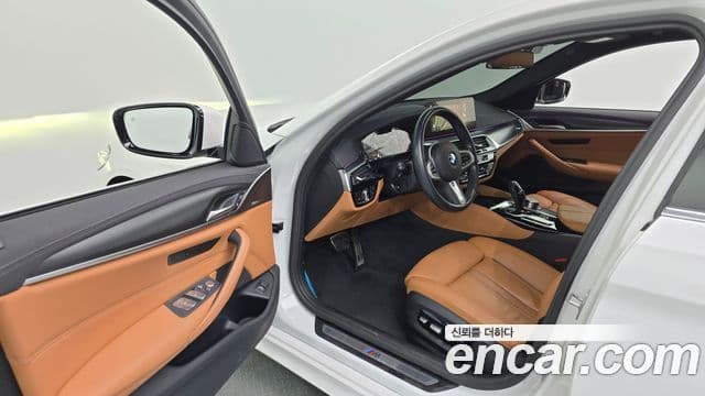 BMW 5시리즈 (G30) 520i M Sport, 2023 10