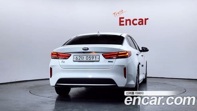 Kia K5 гибрид 2세대 Special, 2016 4