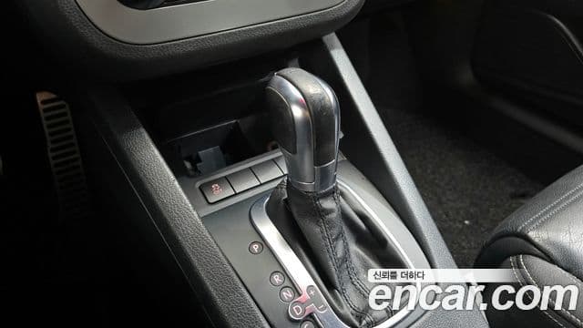 Volkswagen 시로코 2.0 TDI R-Line, 2012 9