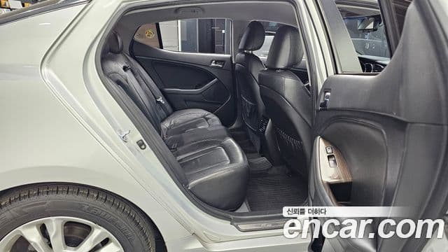 Kia K5 Prestige, 2011 12