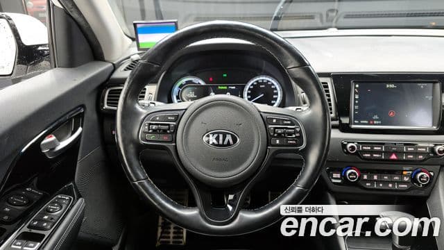 Kia Niro Noblesse, 2017 13