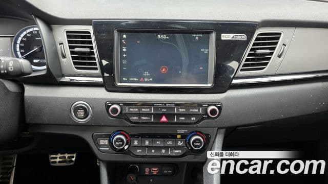 Kia Niro Noblesse, 2017 14