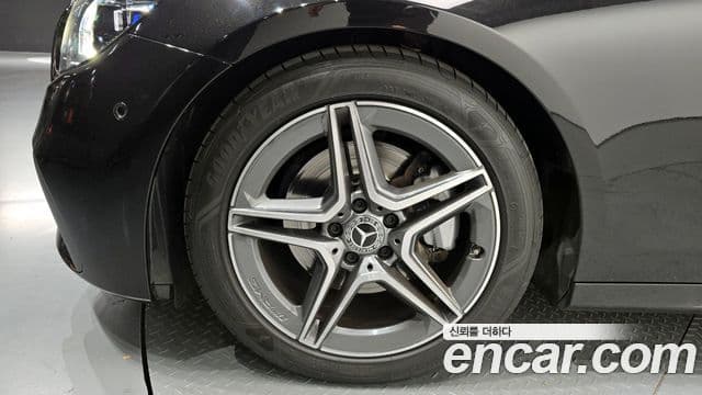 Mercedes-Benz E-класс W213 AMG Line, 2023 все фото