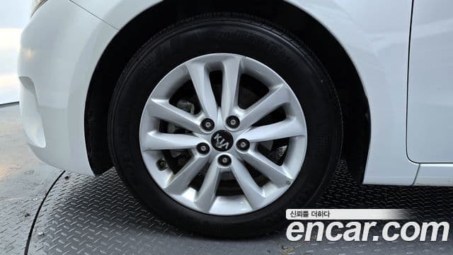 Kia The / новый New K3 дизель Trendy, 2016 все фото