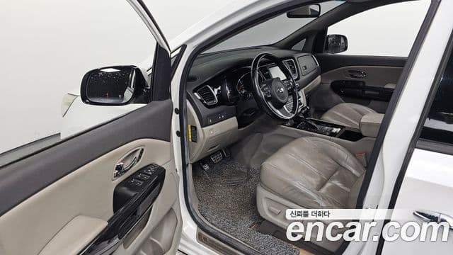 Kia All New Carnival President, 2016 10