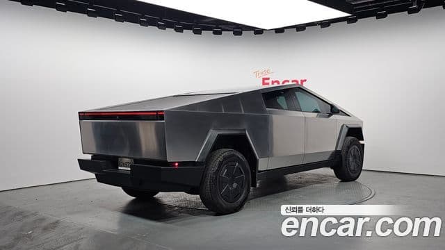Tesla 사이버트럭, 2024 2
