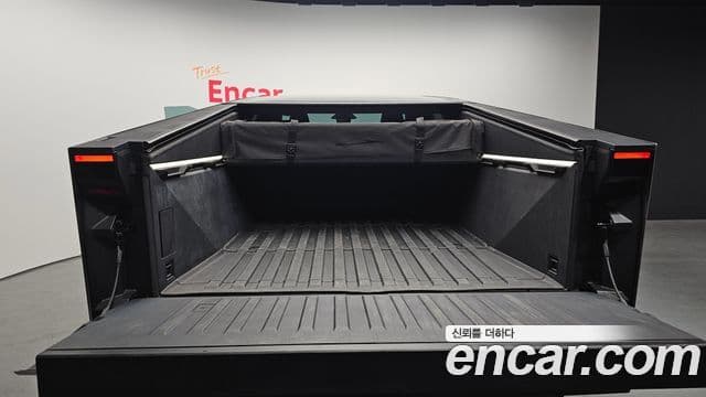 Tesla 사이버트럭, 2024 20