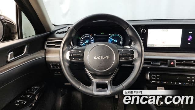 Kia K5 гибрид 3세대 Noblesse, 2023 13