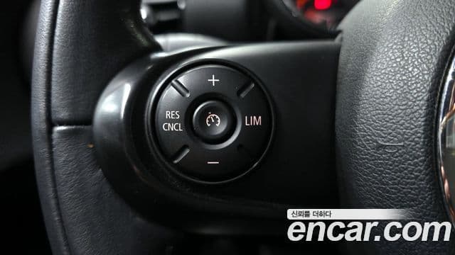 Mini Cooper D 클럽맨 2세대, 2018 18