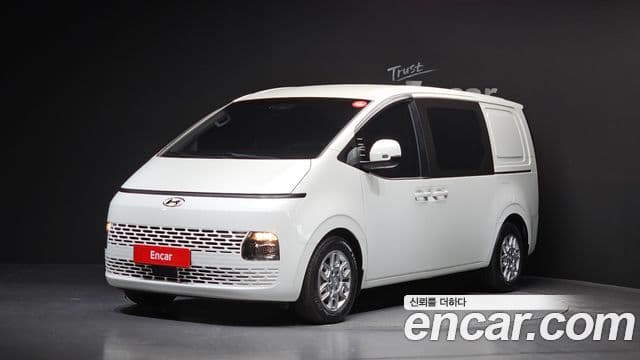 Hyundai Staria Modern, 2022 1