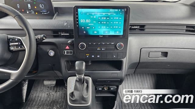 Hyundai Staria Modern, 2022 17