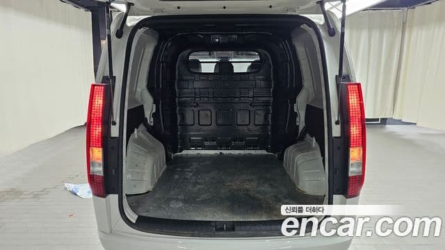 Hyundai Staria Modern, 2022 20