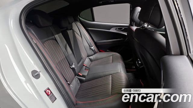 Genesis G70 Elite, 2019 12