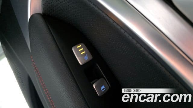 Genesis G70 Elite, 2019 19