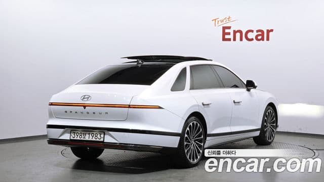 Hyundai Grandeur гибрид (GN7) Calligraphy, 2023 2