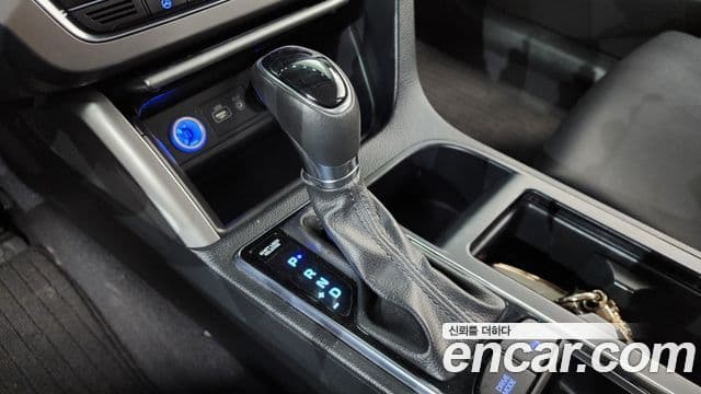 Hyundai LF Sonata Special, 2017 9