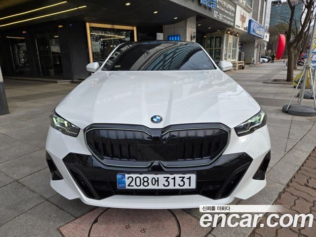 BMW 5시리즈 (G60) 530i xDrive M Sport, 2024 3