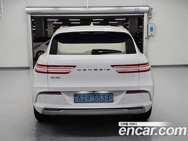 Genesis electrified GV70 e-AWD, 2022 3
