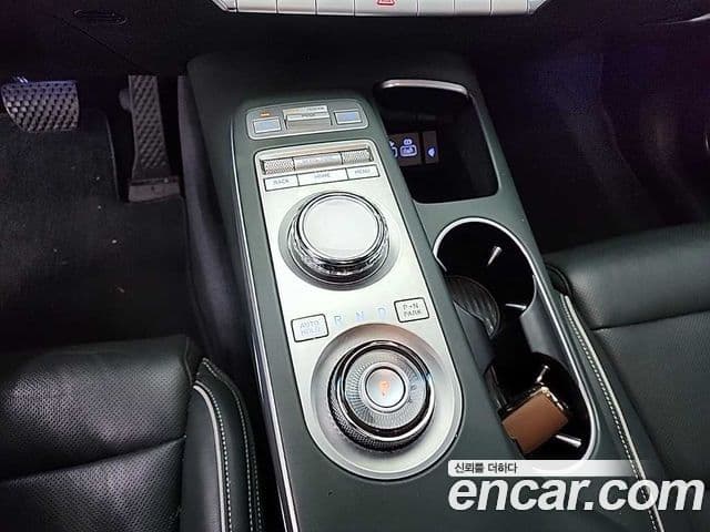 Genesis electrified GV70 e-AWD, 2022 8