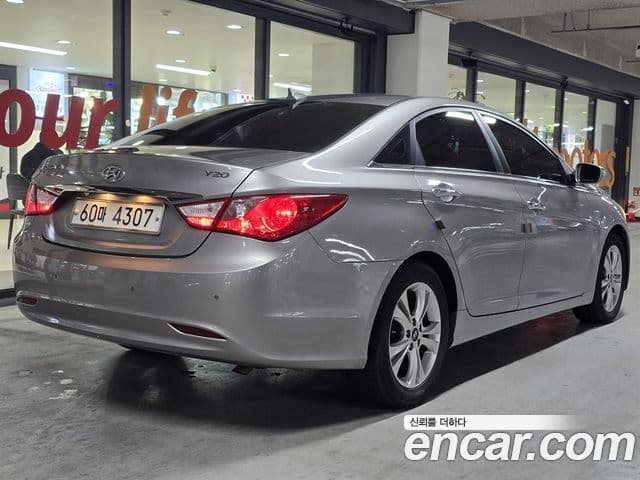 Hyundai YF Sonata Premier, 2011 2